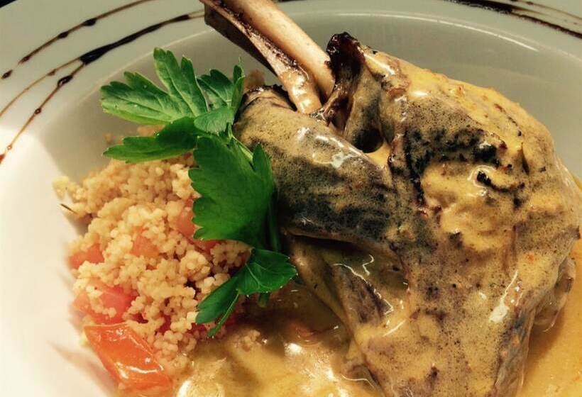 ホテル The Avenue Restaurant At The Victoria Inn