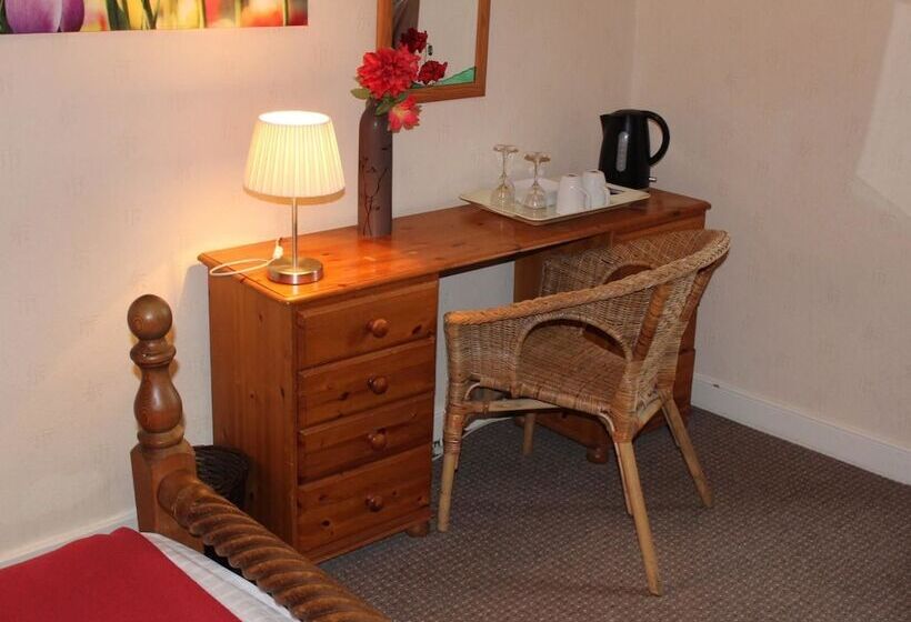 ホテル The Avenue Restaurant At The Victoria Inn