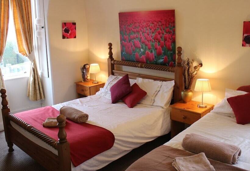 ホテル The Avenue Restaurant At The Victoria Inn