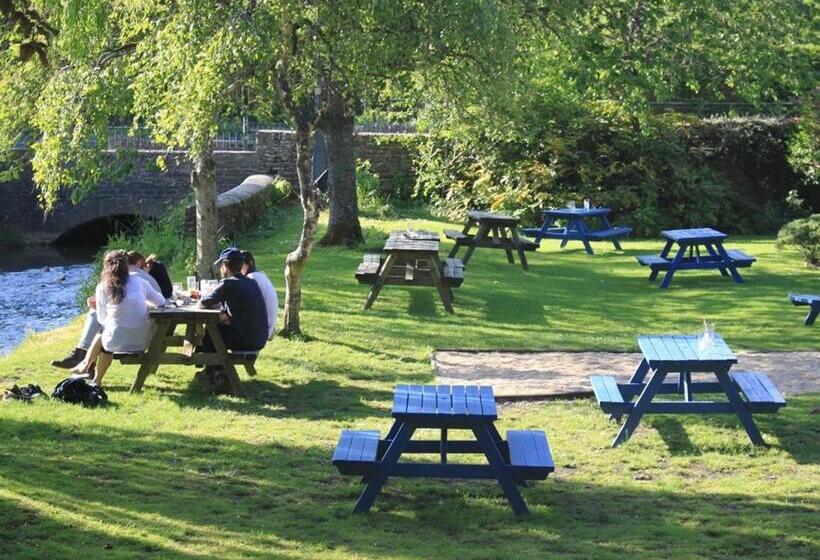 בית מלון כפרי The Bathurst Arms