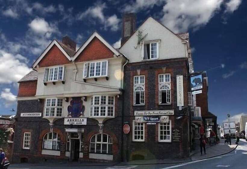 ホテル The Bear Marlborough