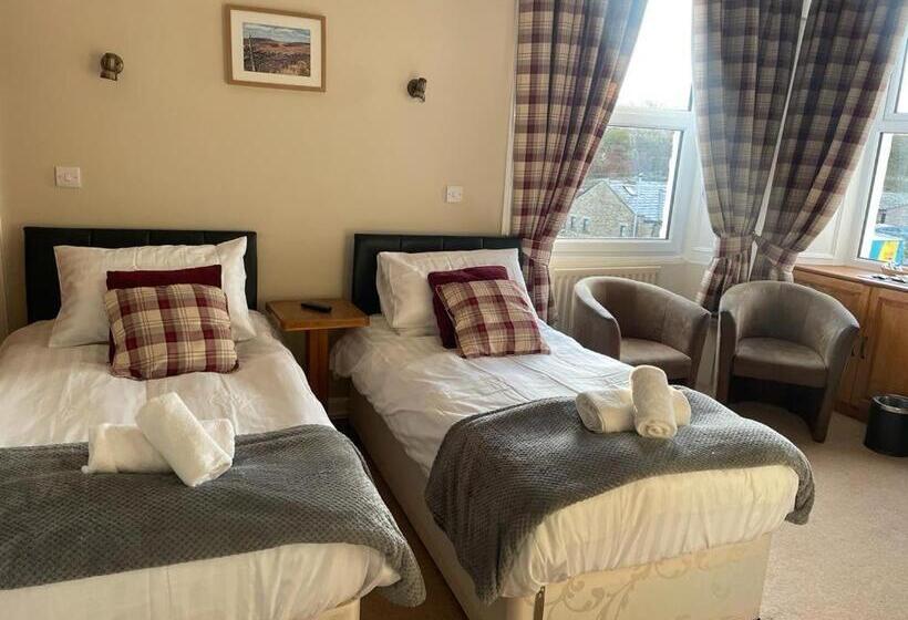 Отель The Board Inn