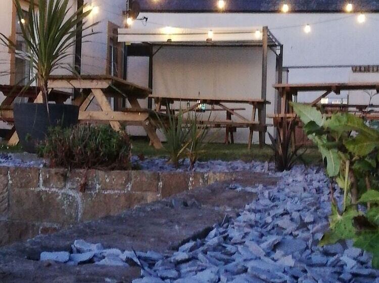 בית מלון כפרי The Captain Cook Inn