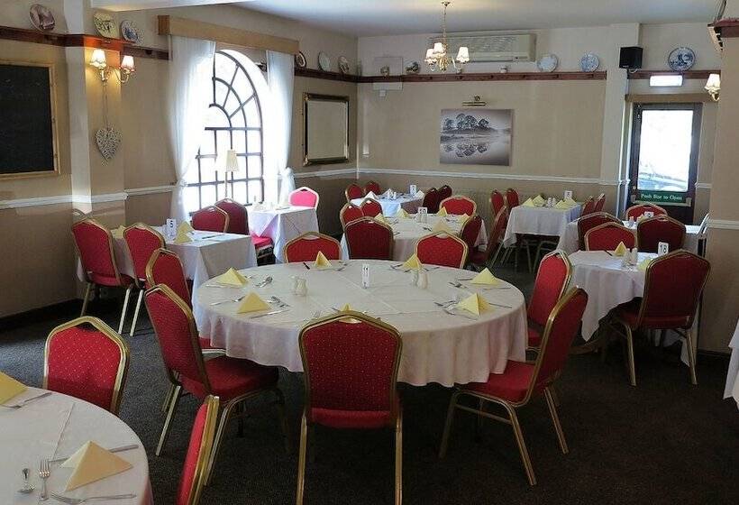 호텔 The Fox & Hounds