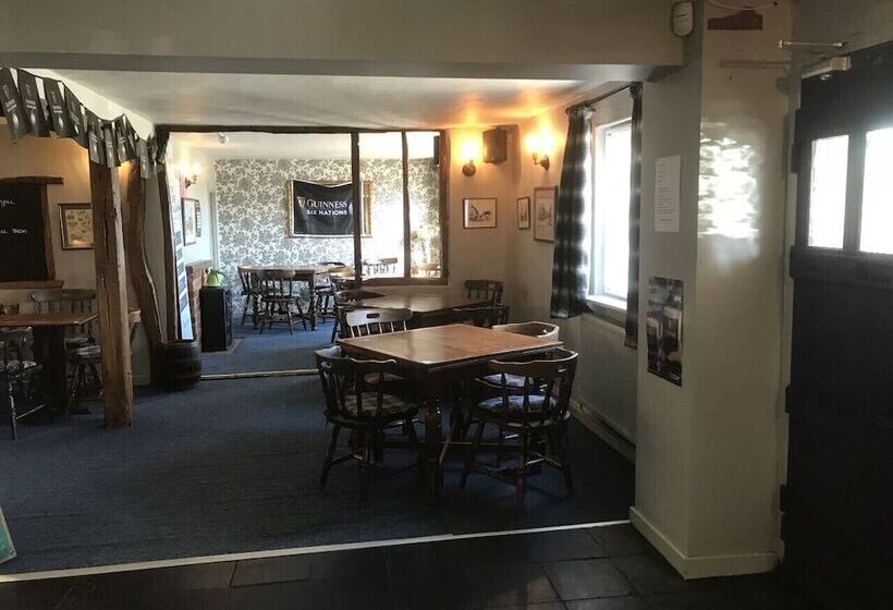 Отель The Kicking Dickey