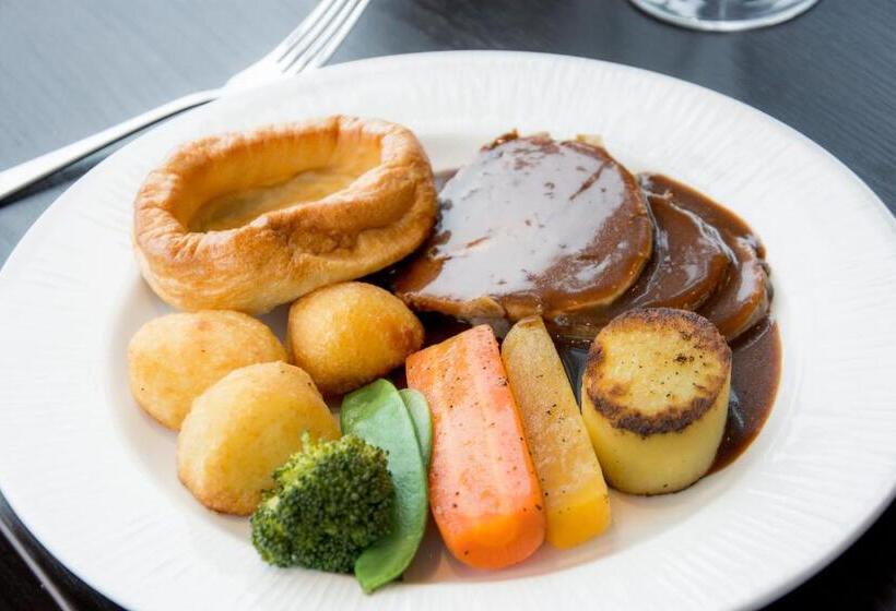 The Knowes Hotel & Restaurant