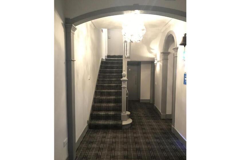 The Knowes Hotel & Restaurant