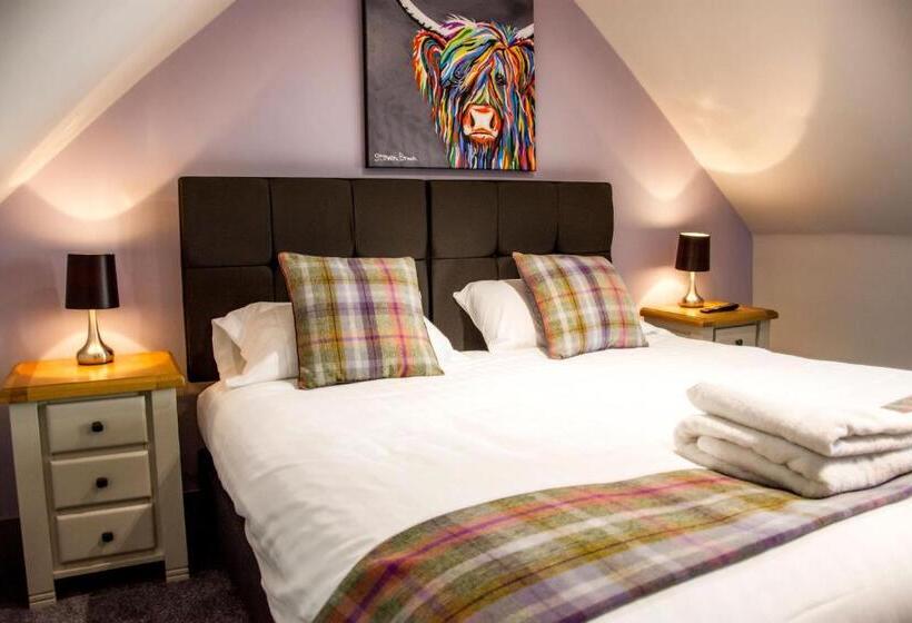 The Knowes Hotel & Restaurant