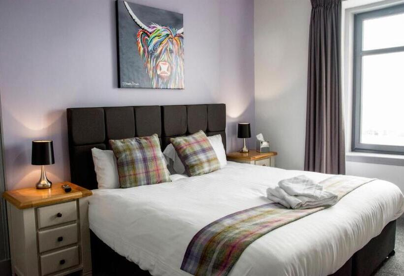 The Knowes Hotel & Restaurant