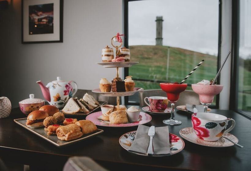 The Knowes Hotel & Restaurant