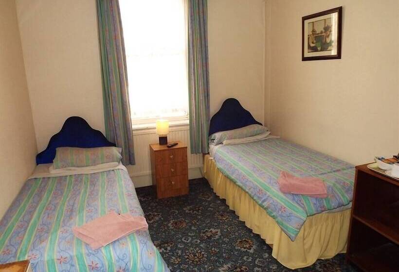 בית מלון כפרי The New Globe Inn