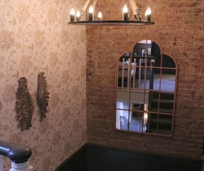 酒店 The One Tun Pub & Rooms