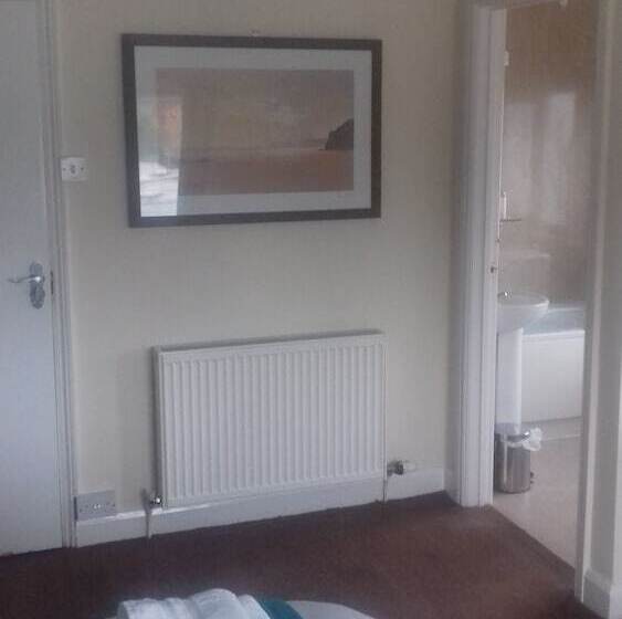 בית מלון כפרי The Railway Inn