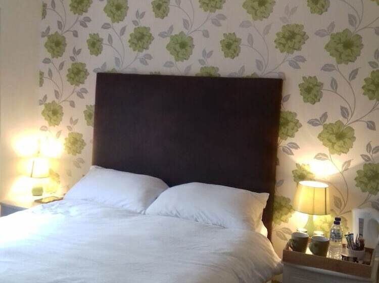 בית מלון כפרי The Railway Inn