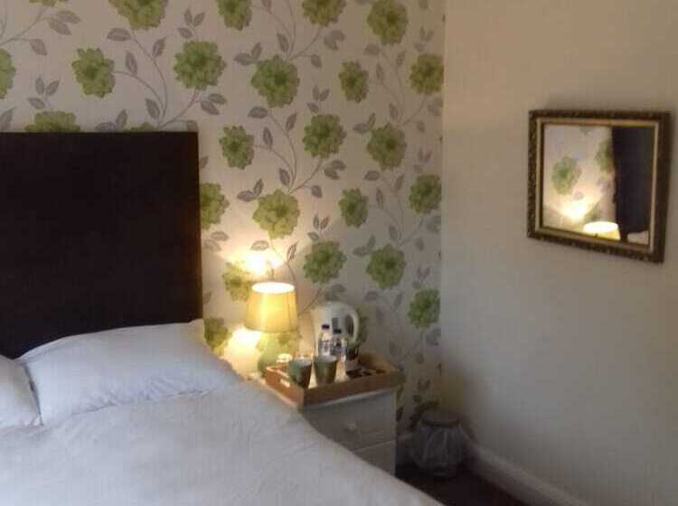 בית מלון כפרי The Railway Inn