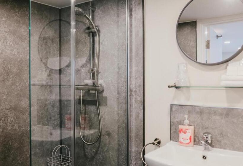 호텔 The Rest And Be Thankful Inn