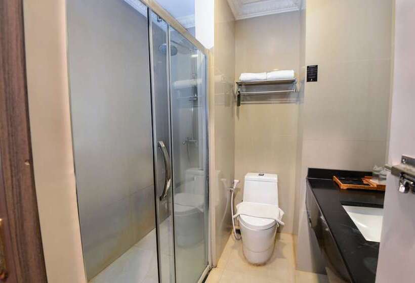 בית מלון כפרי The Rich Jogja