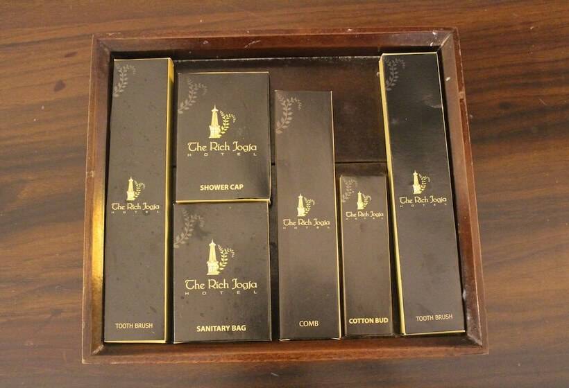 בית מלון כפרי The Rich Jogja