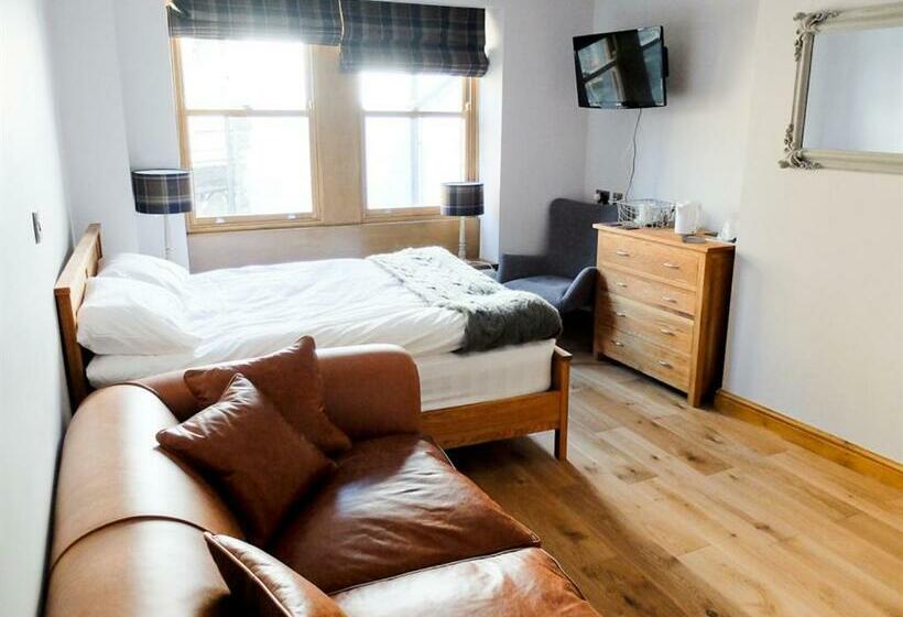 Отель Rooms At The Nook