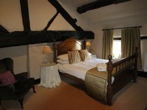 호텔 The Three Acres Inn & Restaurant