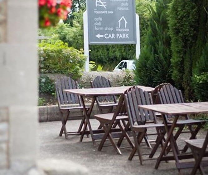 فندق The Tollgate Inn