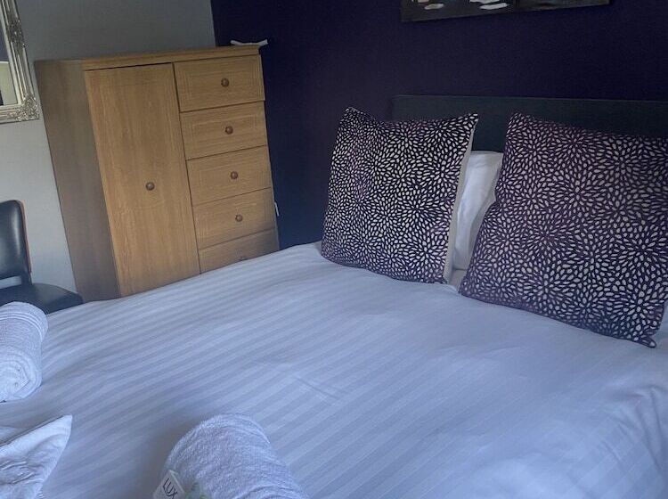 בית מלון כפרי Turf