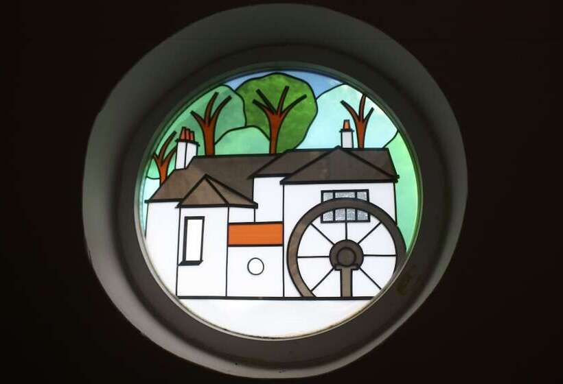 בית מלון כפרי The Waterwheel