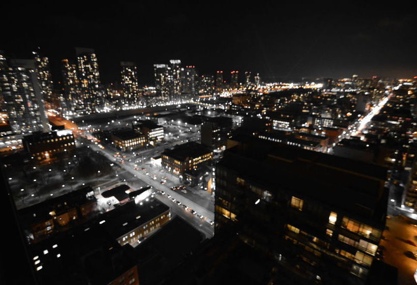 فندق Toronto Escape - The Diamond Suite