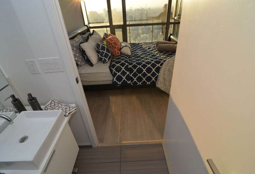 فندق Toronto Escape - The Diamond Suite