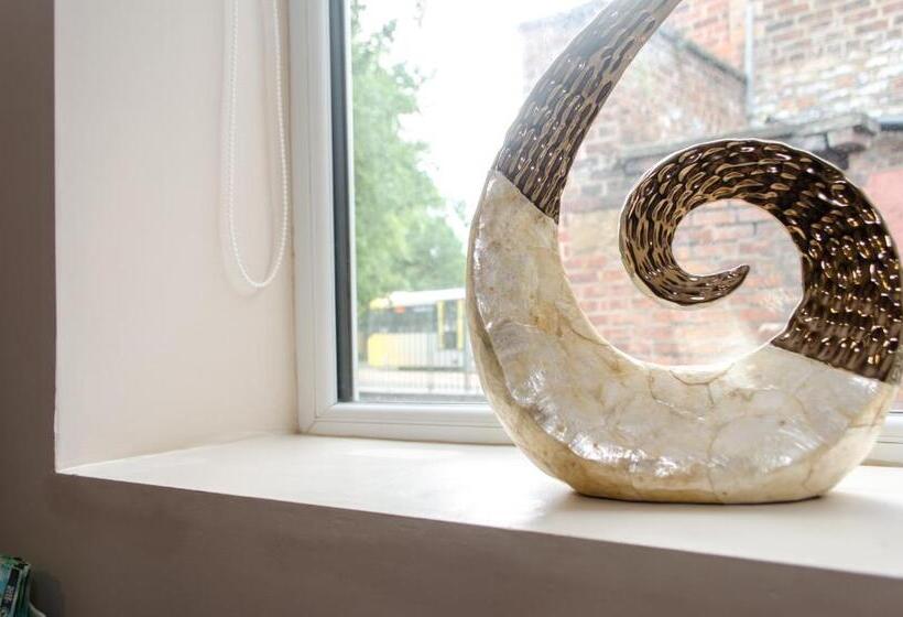 호텔 Trivelles Eccles