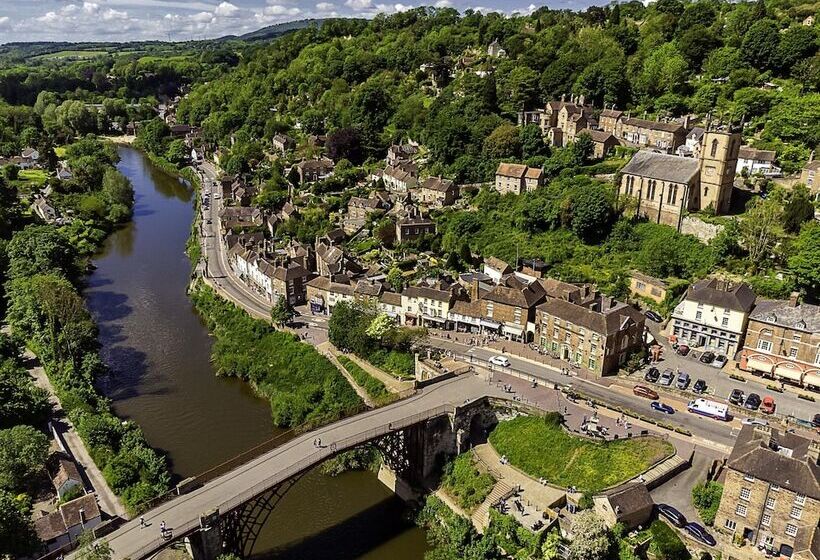 Ironbridge View Townhouse