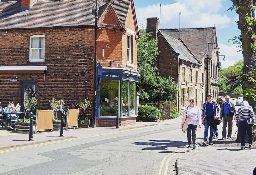 Ironbridge View Townhouse