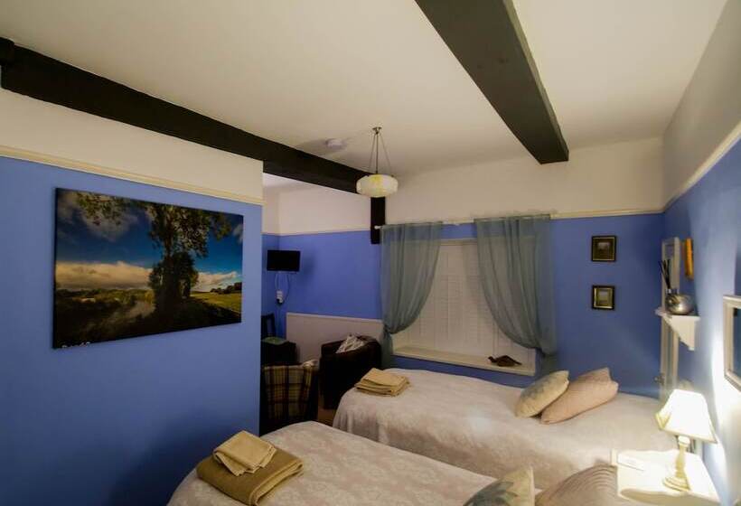 Lea House Bed And Breakfast