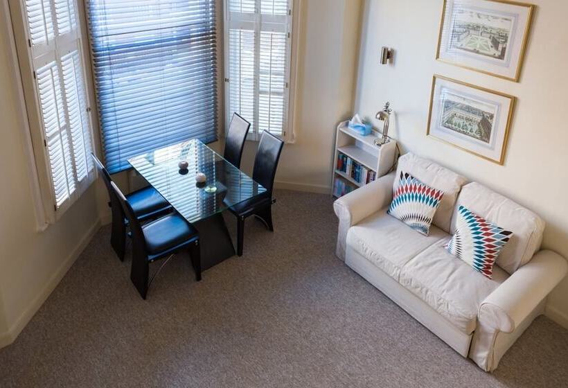 Modern 1 Bed Flat In Knightsbridge