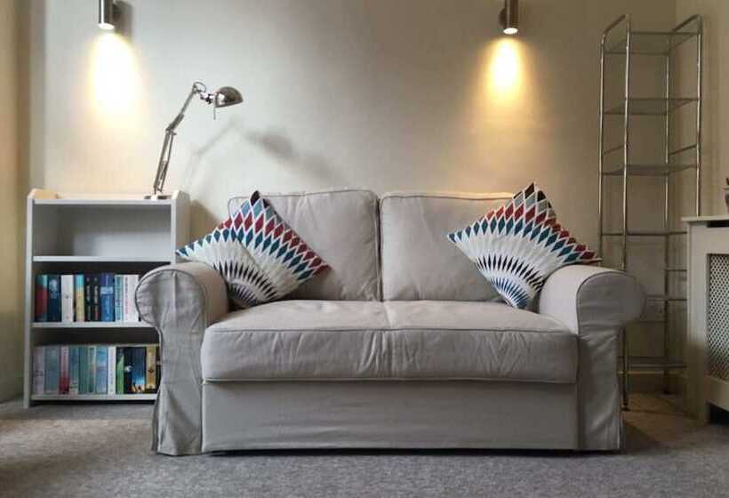 Modern 1 Bed Flat In Knightsbridge