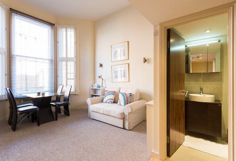 Modern 1 Bed Flat In Knightsbridge