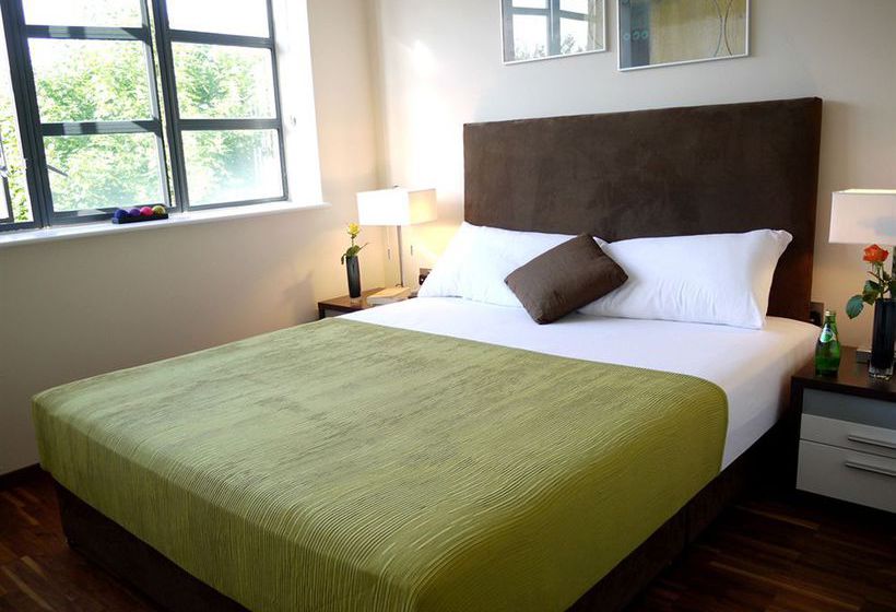 Olive Níké Apartments