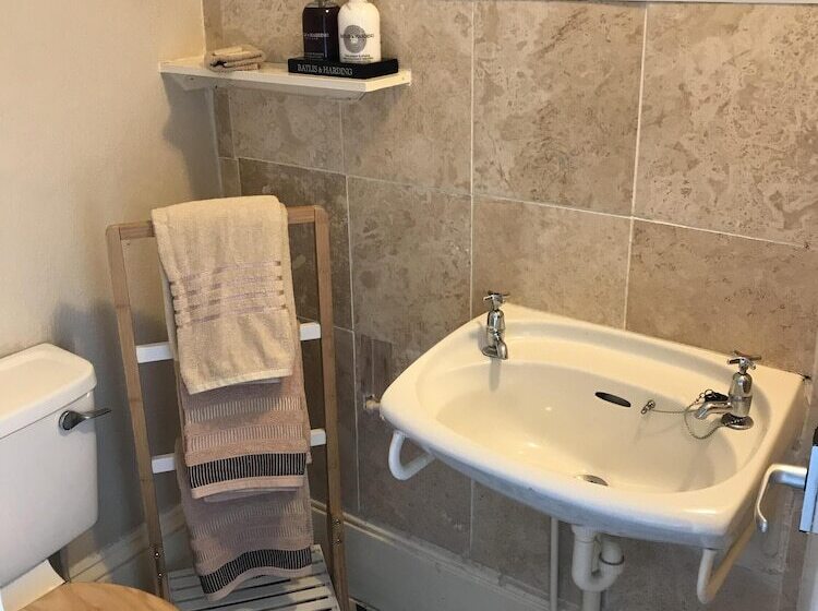 بنسيون Albemarle