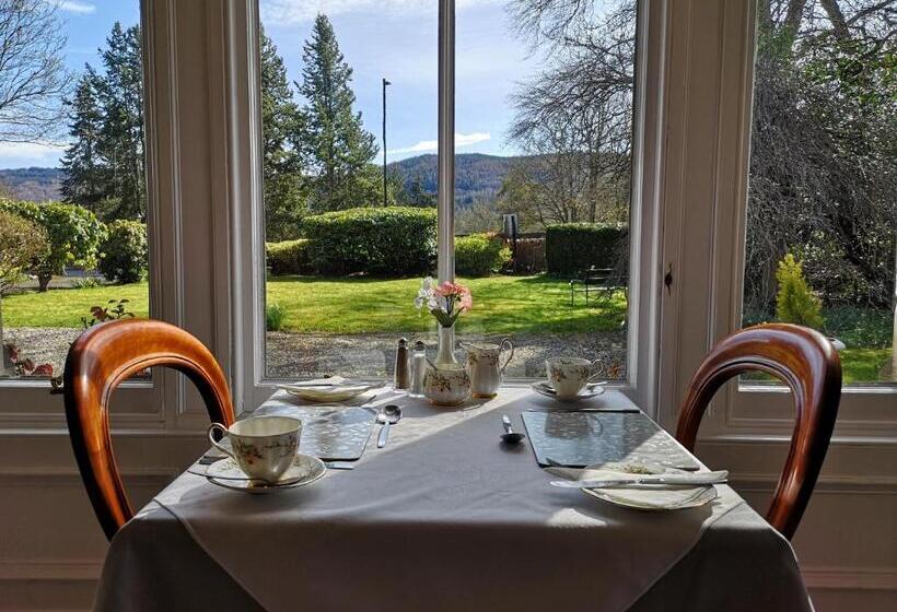 פנסיון Annslea Guest House