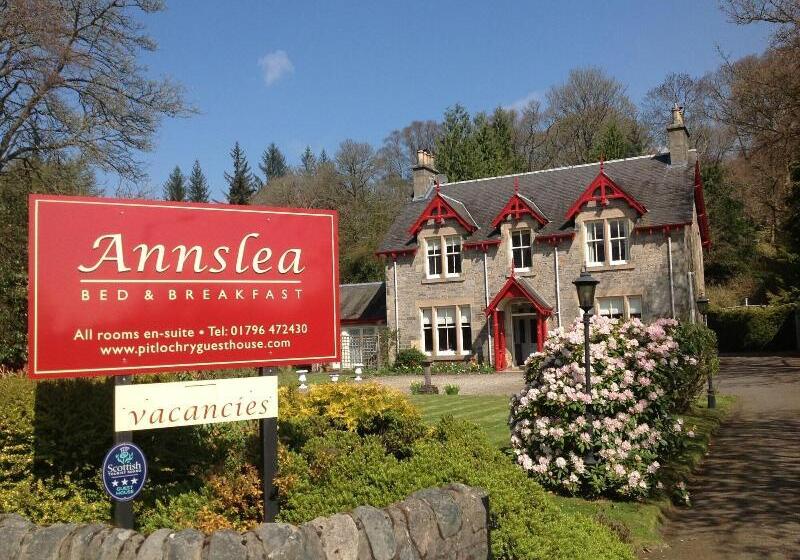 פנסיון Annslea Guest House