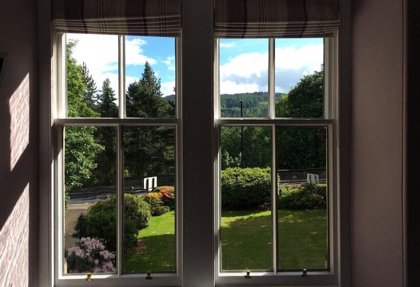 פנסיון Annslea Guest House