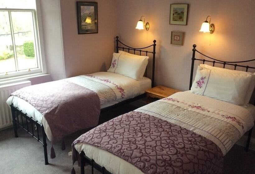 פנסיון Annslea Guest House