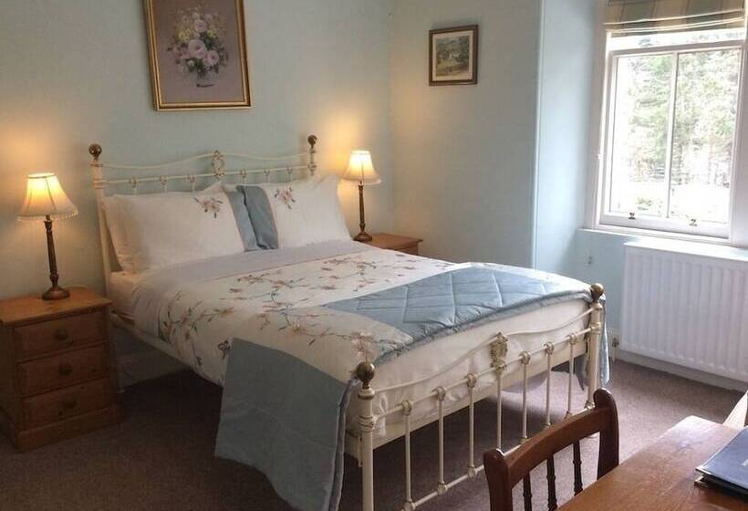 פנסיון Annslea Guest House