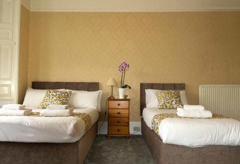 פנסיון Arrandale Guest House