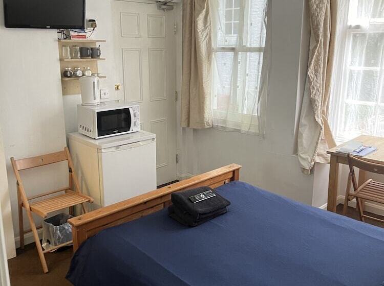 بنسيون Beverley Budget Inn