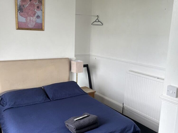 بنسيون Beverley Budget Inn