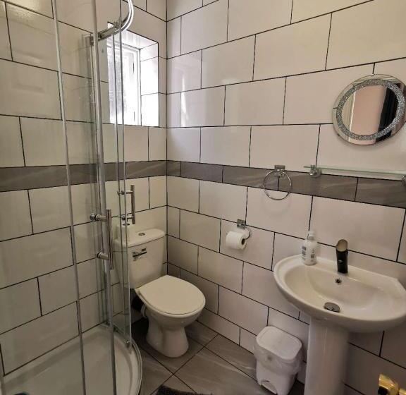 بنسيون Cavendish House