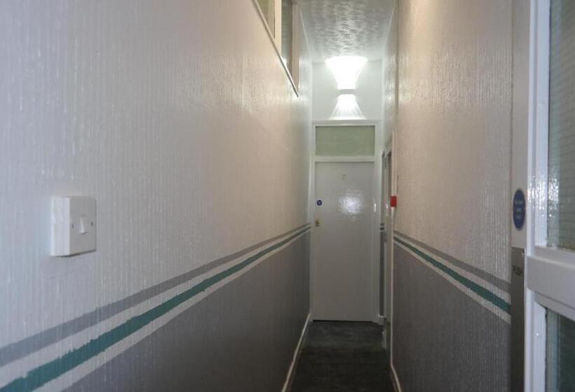 بنسيون Cavendish House