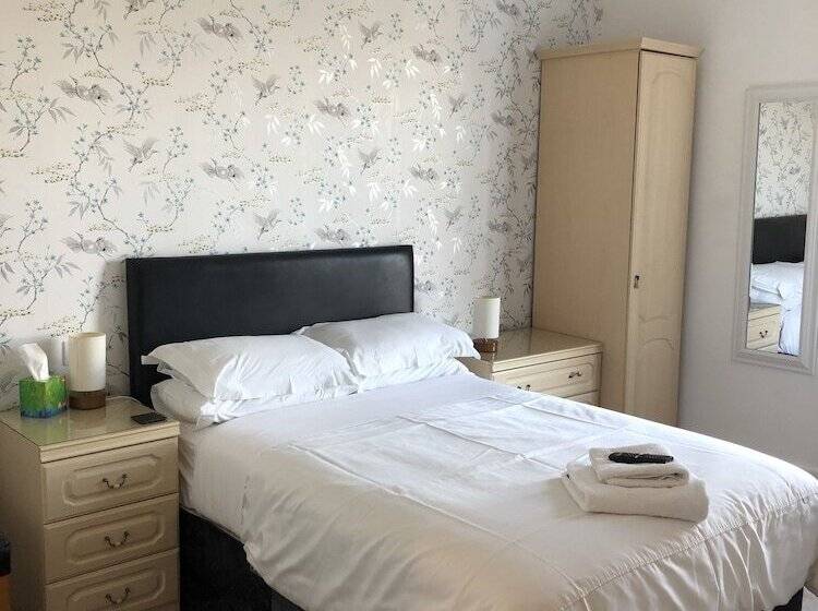 ペンション Headlands  Room Only Accommodation