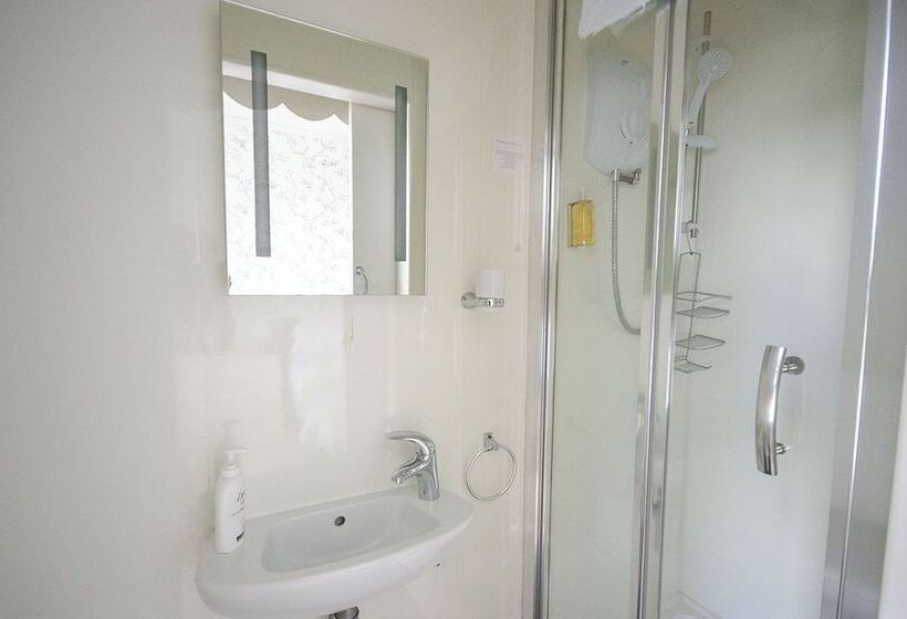 פנסיון Headlands  Room Only Accommodation